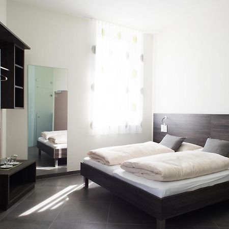 Eee Hotel Traun Εξωτερικό φωτογραφία