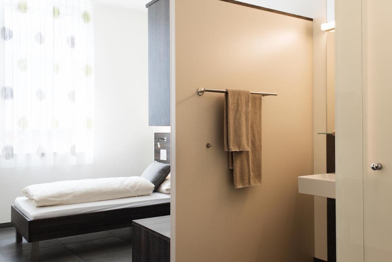 Eee Hotel Traun Εξωτερικό φωτογραφία