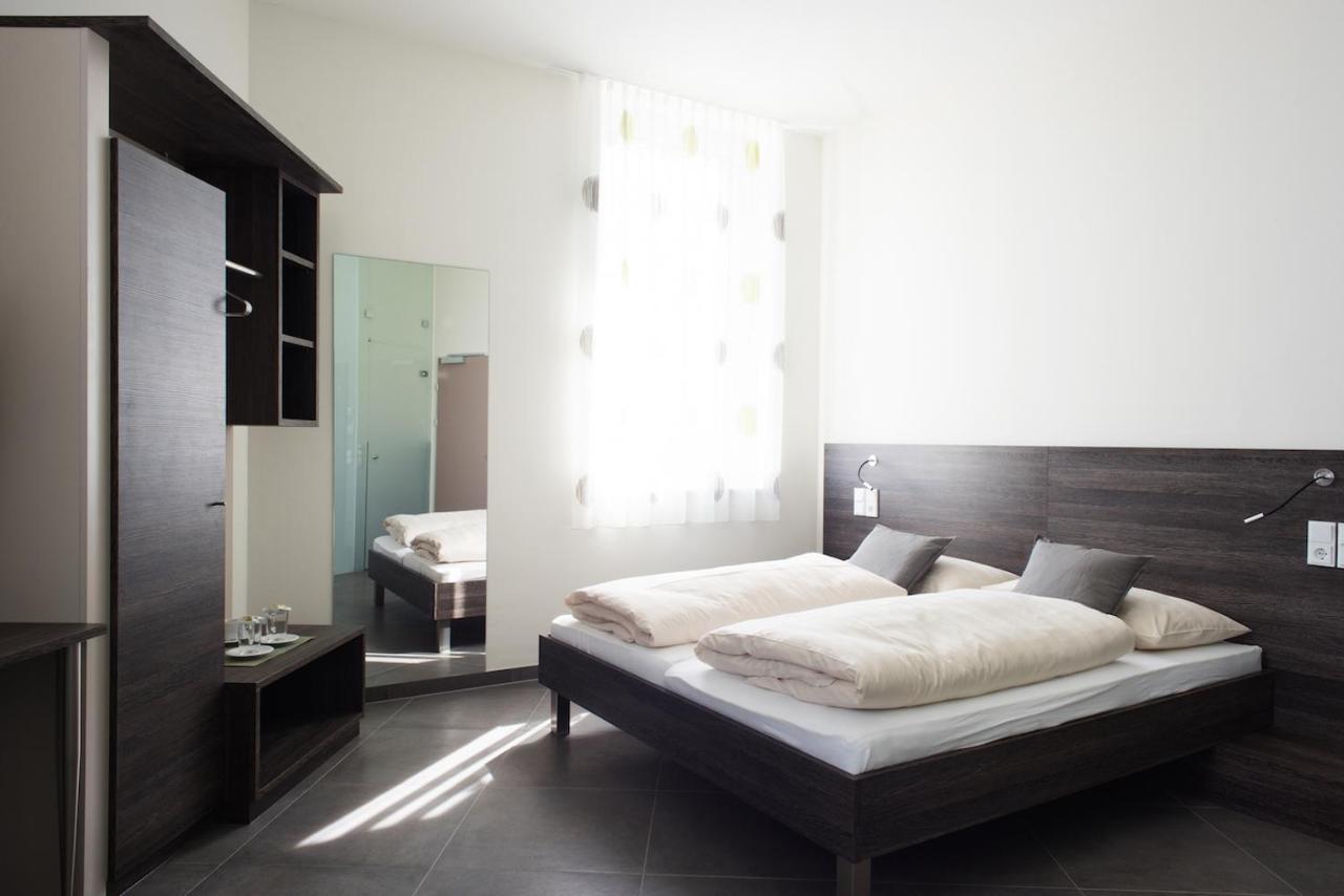 Eee Hotel Traun Εξωτερικό φωτογραφία