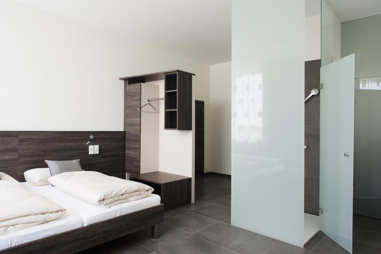 Eee Hotel Traun Εξωτερικό φωτογραφία